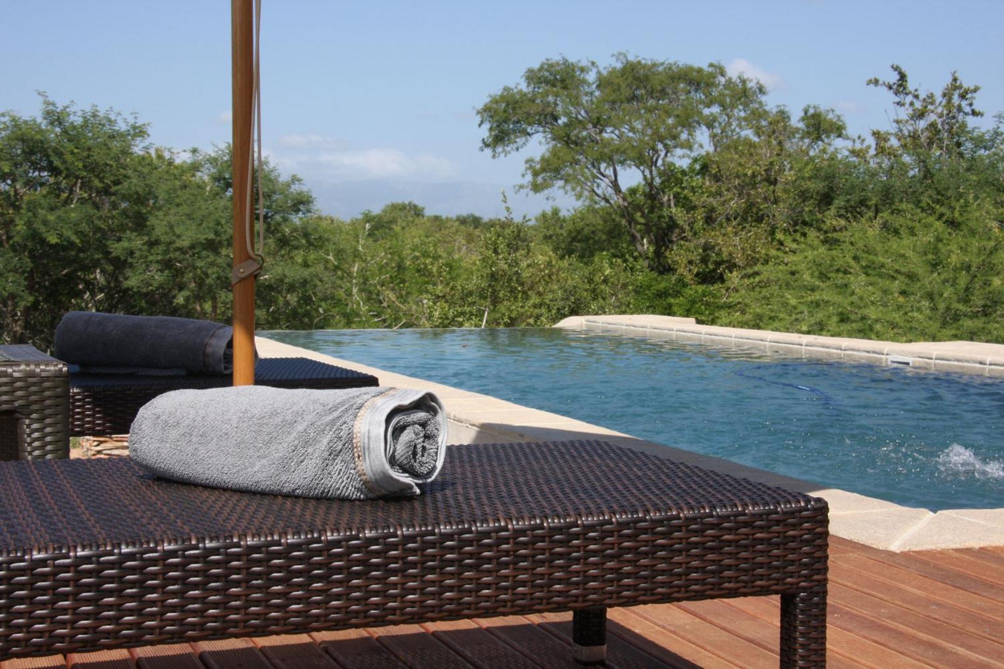 Vuyani Safari Lodge Hoedspruit Exteriör bild